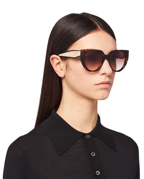 prada sun glasses woman